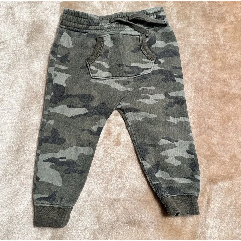Baby‎ Gap 2 Pc sweat Suit 18-24 Mos Camo Pullover hoodie